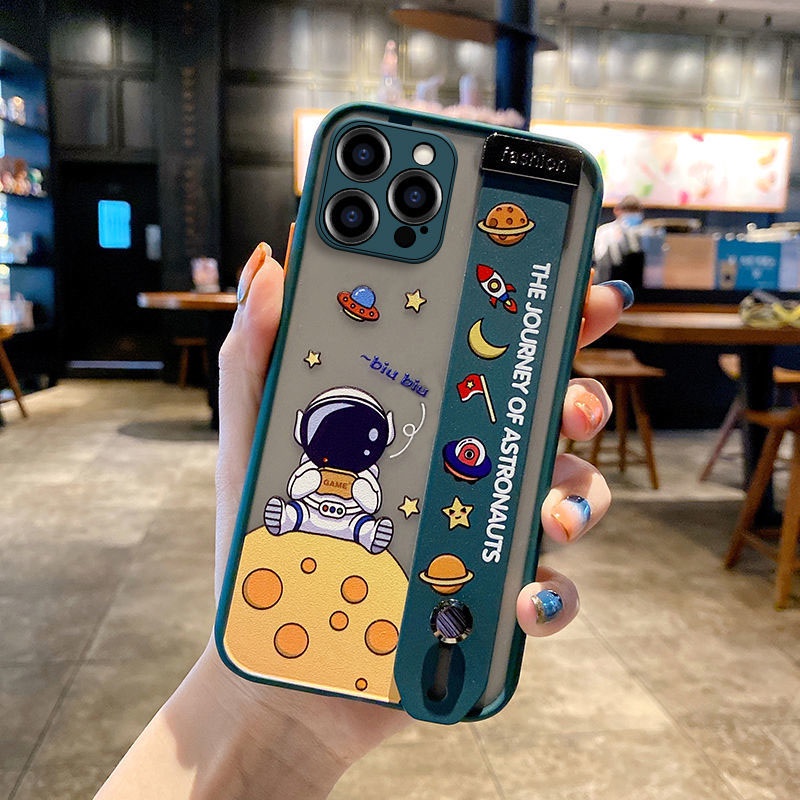 Case Motif Print Planet Man Dengan Wristband Untuk IPhone 12 13 11 Pro Max X Xs Max Xr 4470