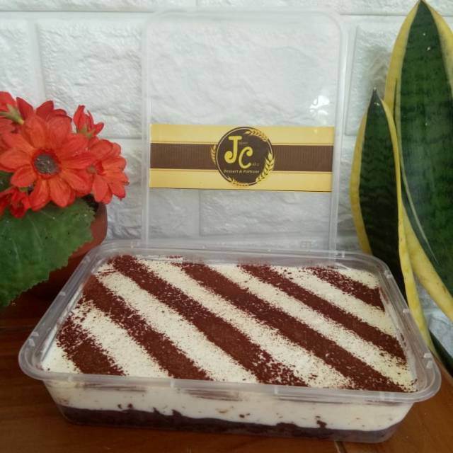 

Tiramisu cake box