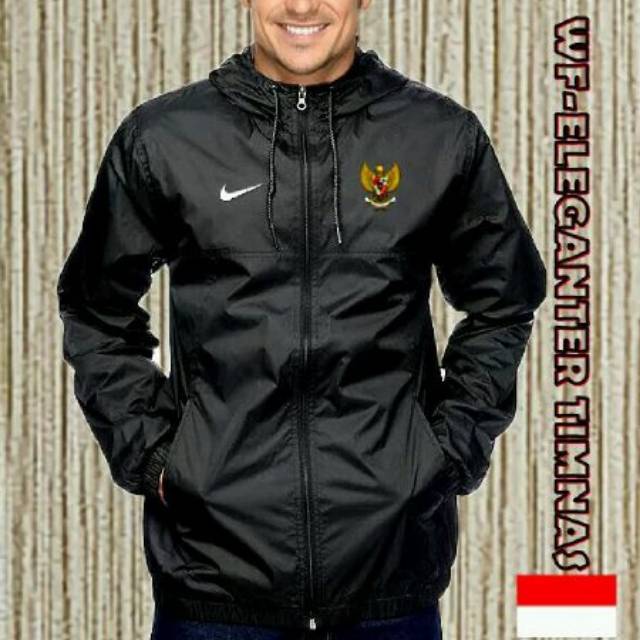 Jaket Bola Eleganter Timnas Indonesia