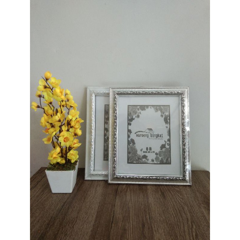 bingkai foto/pigura foto/frame foto ukuran 20x25 (8R)ukir