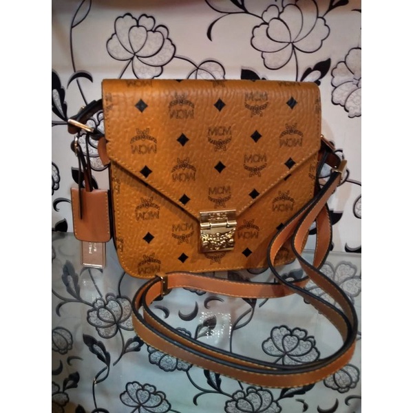 tas wanita seken mcm brown mini slingbag selempang second preloved