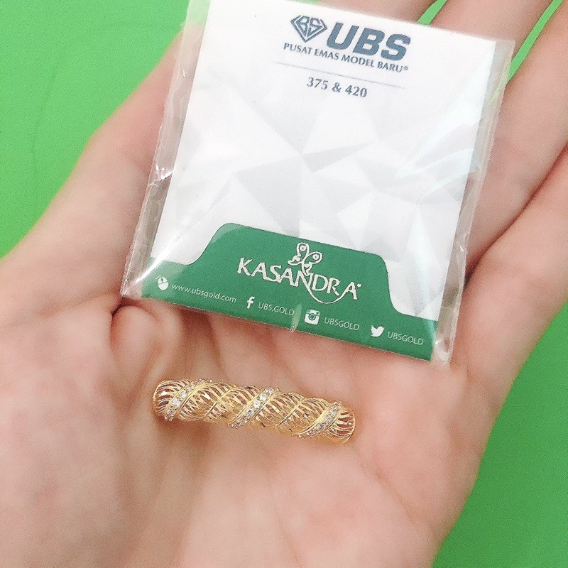 Charm pipa gelang emas mata putih UBS (charm saja)