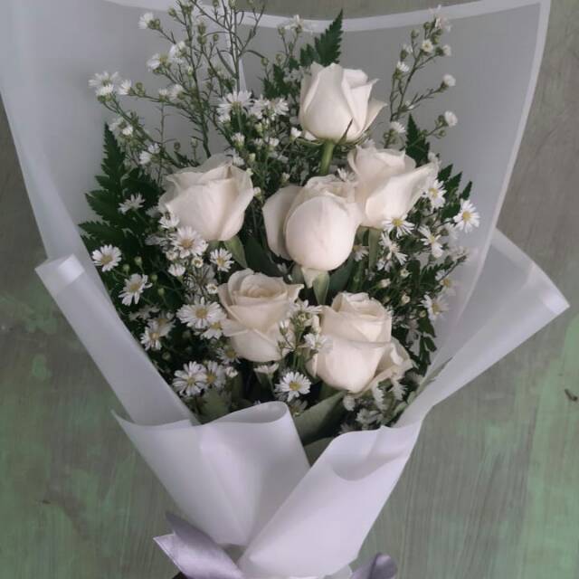 Buket mawar putih