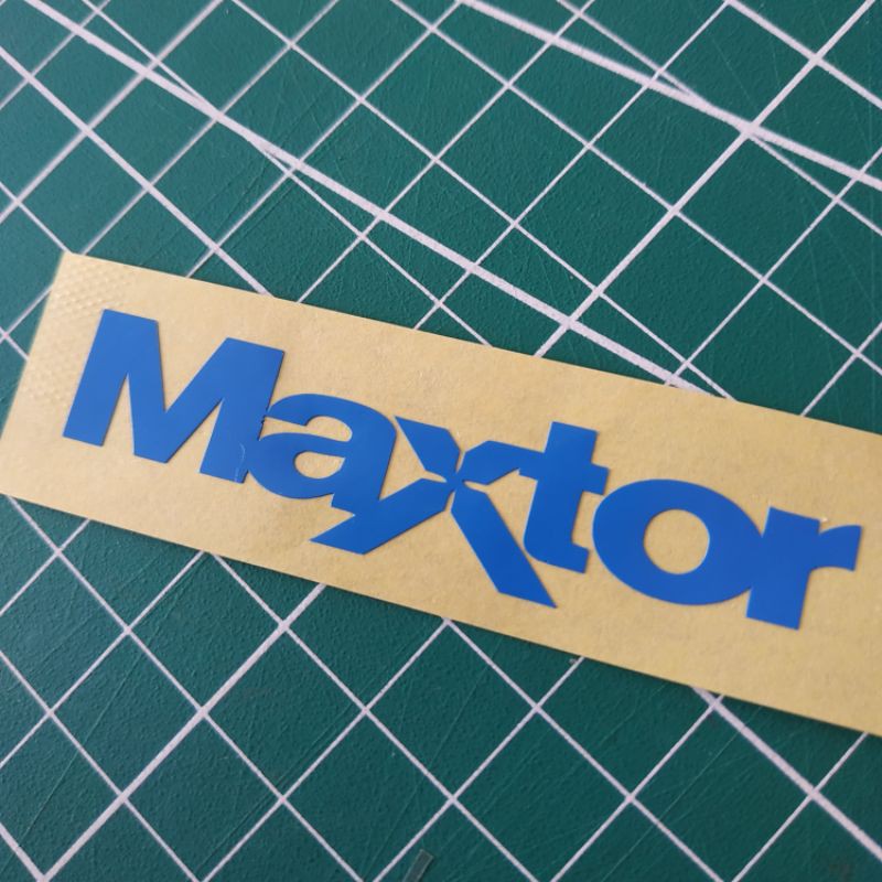 

stiker logo maxtor