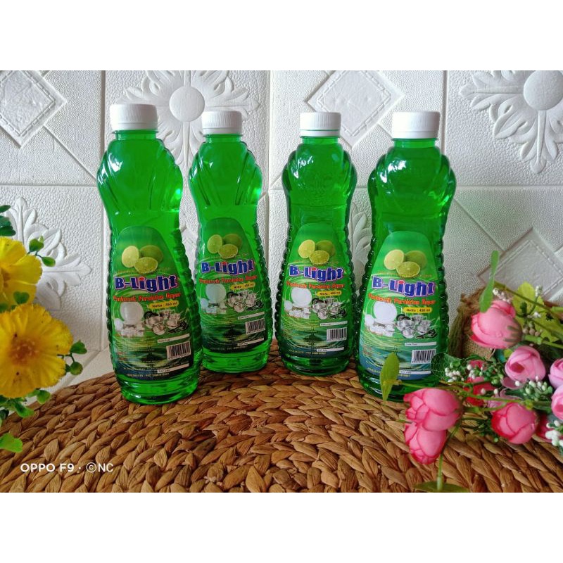 sabun cuci piring B-light