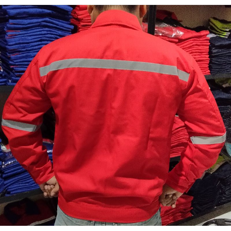 WEARPACK SAFETY / KEMEJA SAFETY / BAJU SAFETY LENGAN PANJANG / BAJU PROYEK KEREN / BAJU KERJA PRIA PROYEK / BAJU KERJA PIRA LAPANGAN / BAJU MEKANIK / BAJU WEARPACK / WERFAK PRIA KERJA / BAJU WEARPACK KERJA PROYEK / BAJU TAMBANG / MERAH POLOS