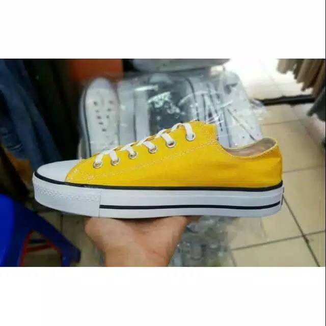 Sepatu Converse All Stars Classic Yellow Premium Grade Ori BNIB