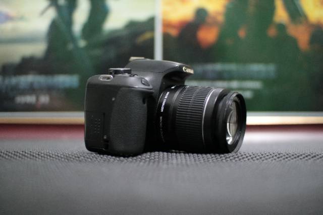 Canon eos 600d mulus layar lipat mulus bgt-7