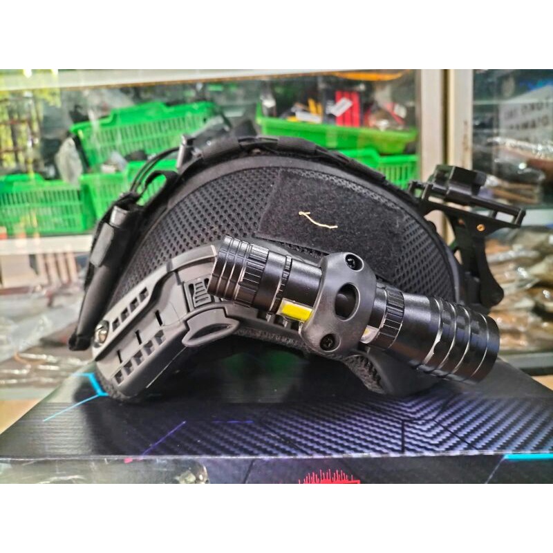 Helm Kevlar Anti Peluru Level 3A Original With Mounting NVG+Senter/Helm Balistik Level 3A Original