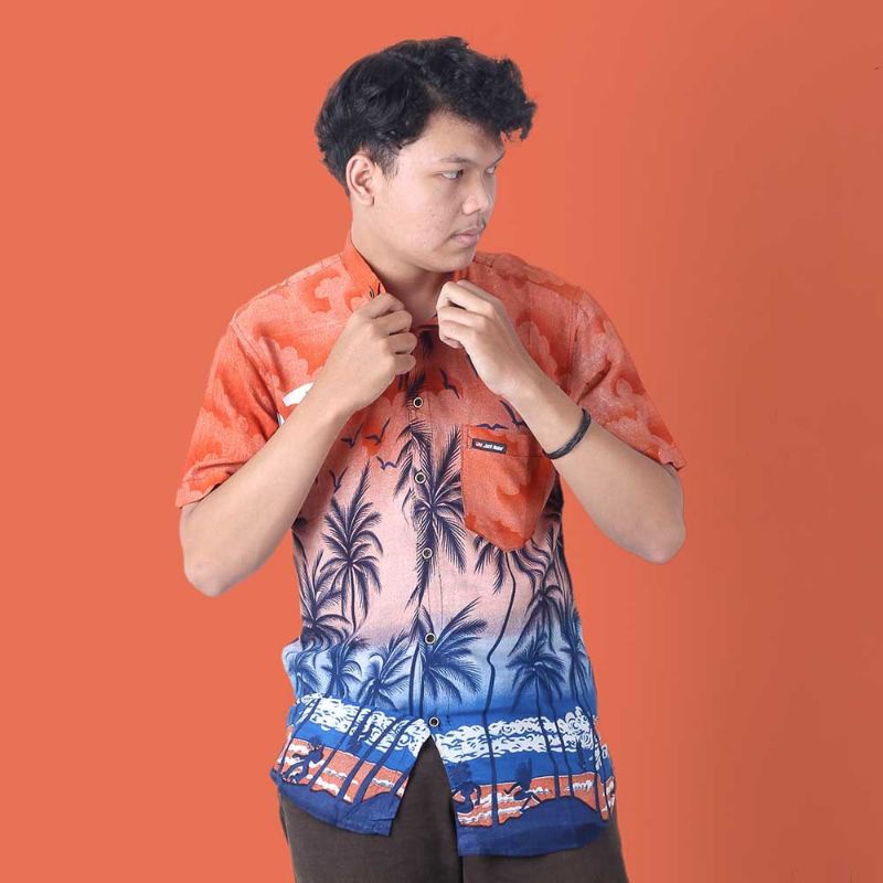 15 Warna - Baju Kemeja Printing Lengan Pendek Pria Model Terbaru Motif Daun | Kameja Casual Distro Premium Original | Tidak Panas | Nyaman | Adem Kemeja Surfing, Kemeja Hawai, Kemeja Katun Rayon