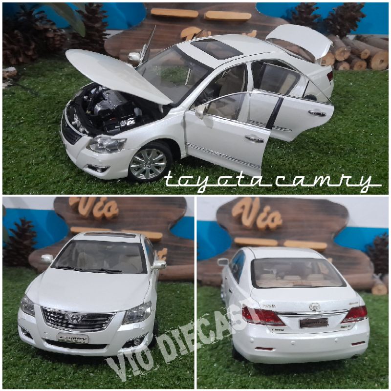 Diecast Miniatur Toyota Camry 2007 putih skala 1:18