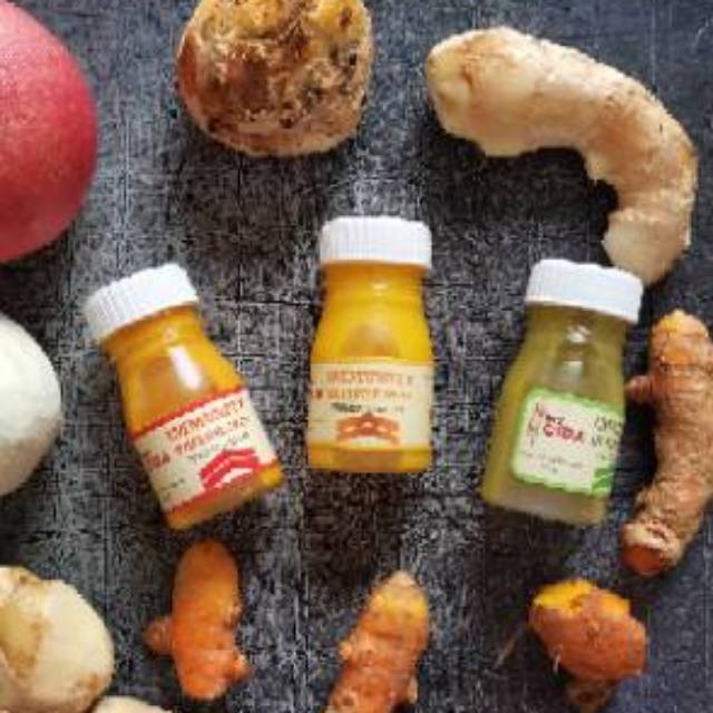 

Immunity Shot Turmeric Ginger / Curcuma Ginger / Celery Ginger cold pressed juice 50ml