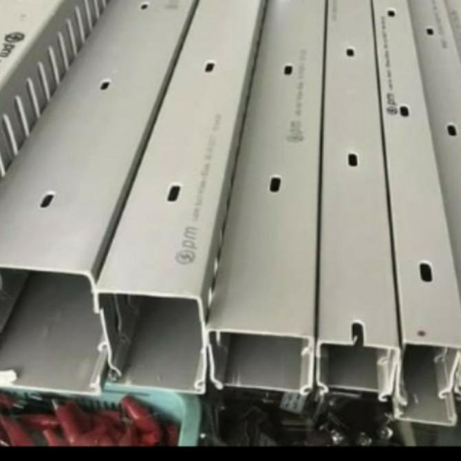 Kabel Duct/Wering Duct/Kabel Duck 32X32 Lubang Abu