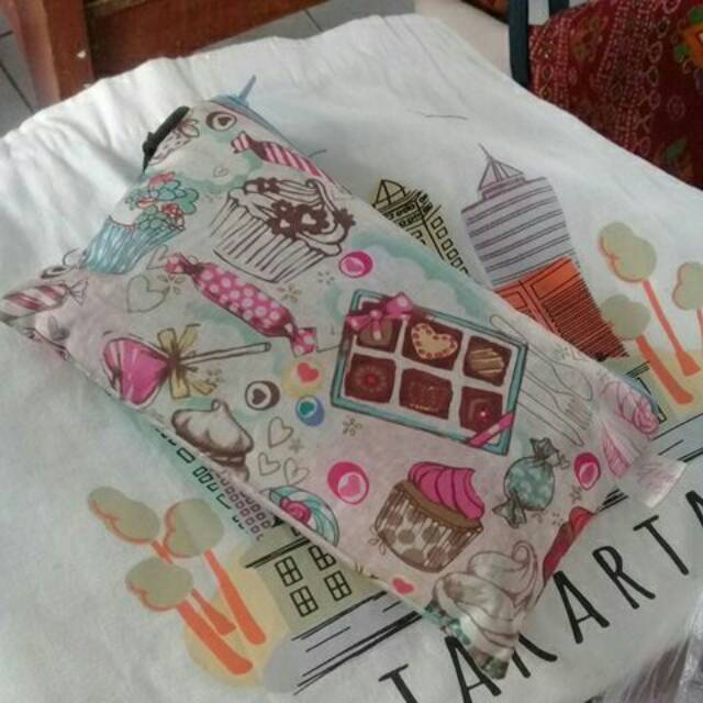 

Tempat alat tulis termurah