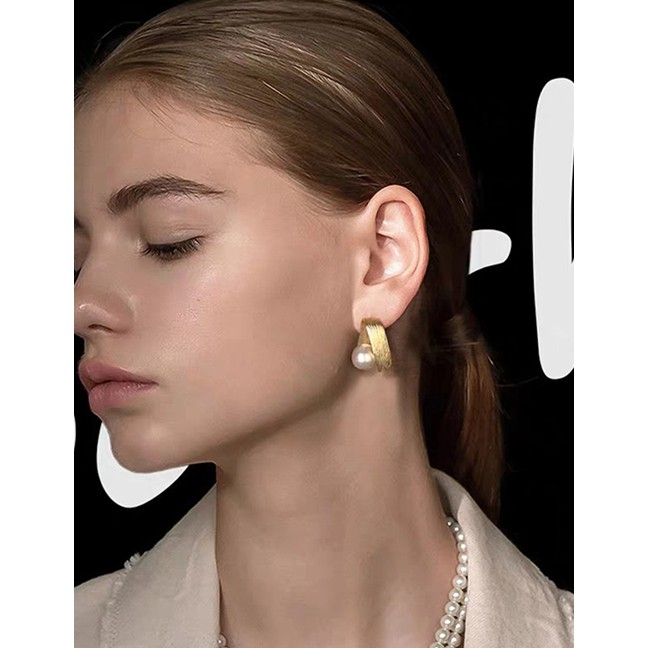 LRC Anting Tusuk Fashion Yellow Geometric Pearl Alloy K51412