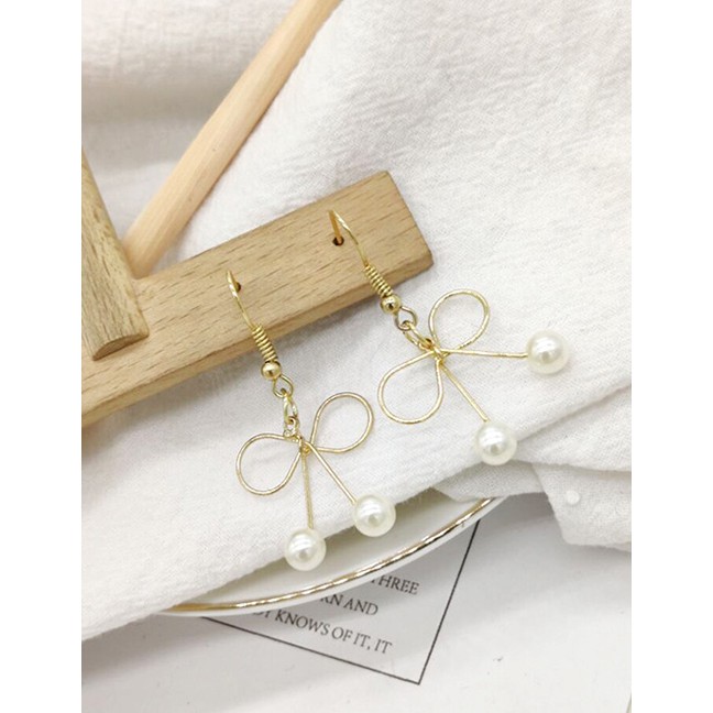 LRC Anting Tusuk Fashion Gold Pearl Bow Sue Earrings F67908