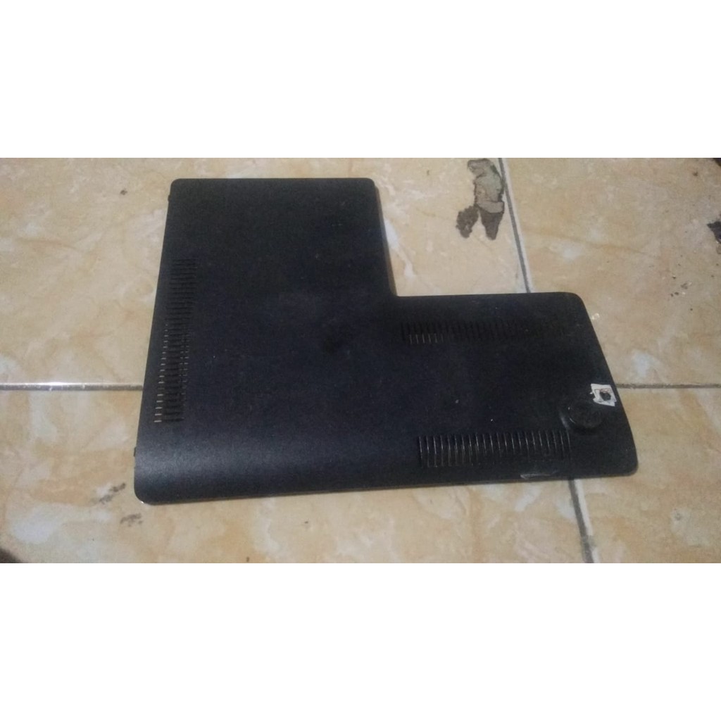 TUTUP CASING BAWAH SAMSUNG NP355