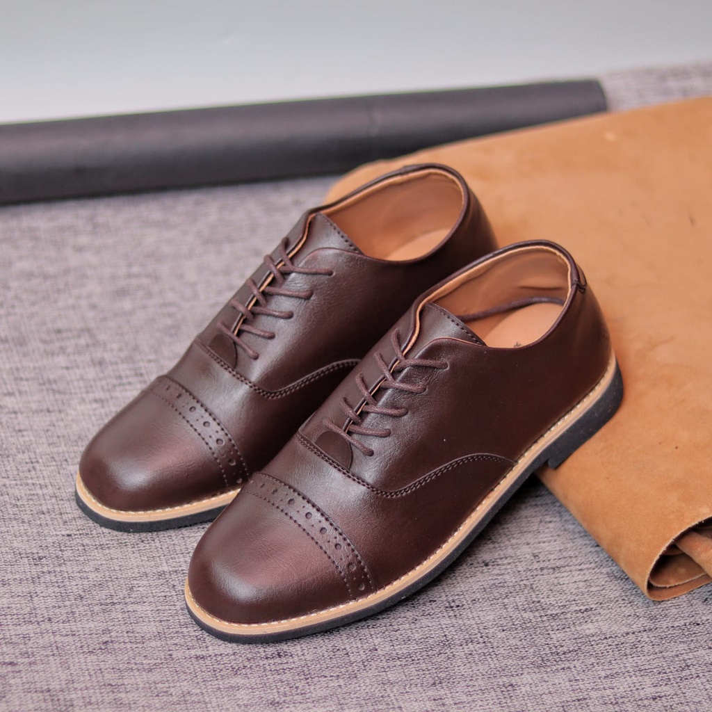 MOLK Sepatu Formal Pantofel Pria Casual Hitam Tali Kerja Kantor Kuliah