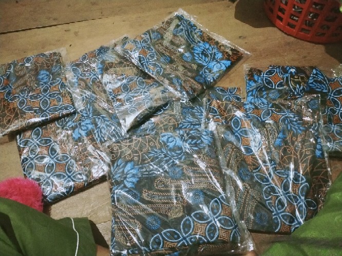 Batik Keluarga Lengkap / Batik Bapak Ibu Anak / Baju Anak / Pakaian Anak / Seragam Keluarga / Kembar