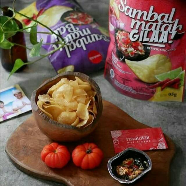 

KERIPIK RASALOKAL RASA LOKAL by Glenn Alinskie, Chelsea Olivia dan Rio Motret