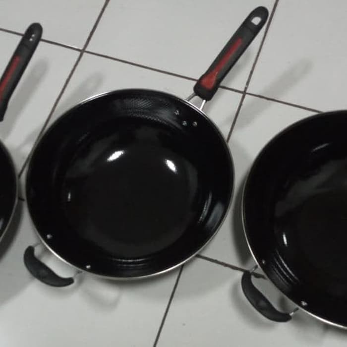 Wajan penggorengan FUJIKA / stirwok fujika 30cm. Tanpa tutup