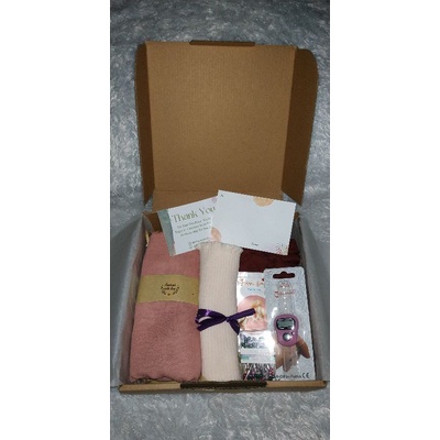 

Hampers hijab premium /Giftbox hijab/hampers hijab murah/hampers pashmina import/Hampers bella square/giftbox hijab/Giftbox pashmina/kado hijab box