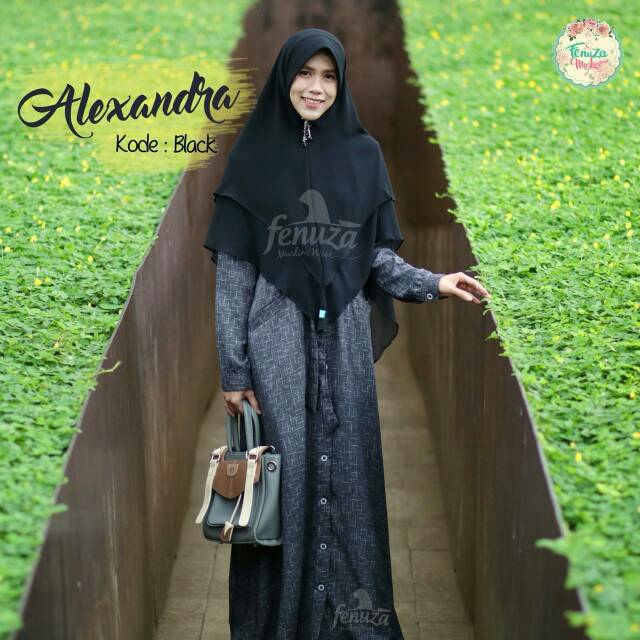 Gamis Syari Muslimah Hitam Motif Simple Putih Katun Linen Rami Alexandra Fenuza Moslem Wear