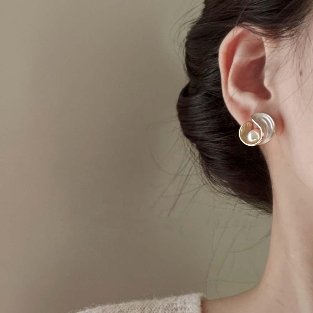 Mxbeauty Anting Stud Ringan Mewah Vintage Hadiah Mutiara Imitasi Perempuan Geometris Korea Ear Stud