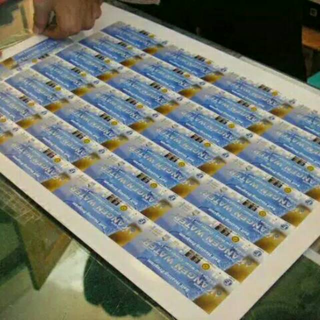 

CETAK STICKER VINYL A3+