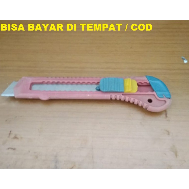

PISAU CUTTER KATERE - IGM