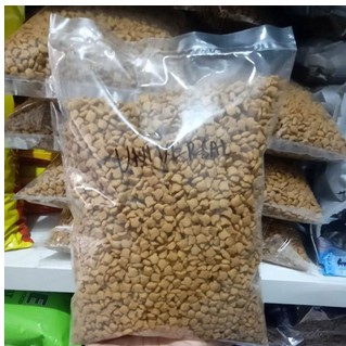 UNIVERSAL WORLD PET KITTEN/UNIVERSAL CAT/MAKANAN KUCING/CAT FOOD/DRY FOOD