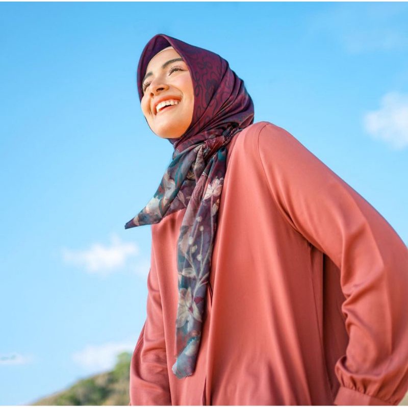 Preloved Crayola Scarf hl ivy dan uma