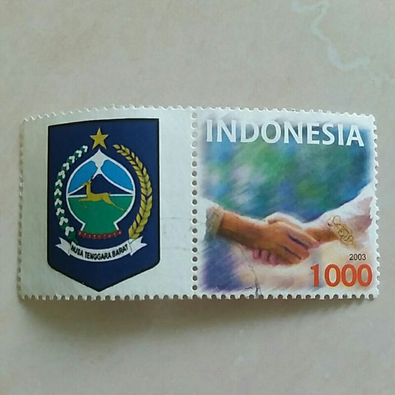 

(AA) Perangko Prisma Jabat Tangan Seri 1 Nusa Tenggara Barat 2003 Used