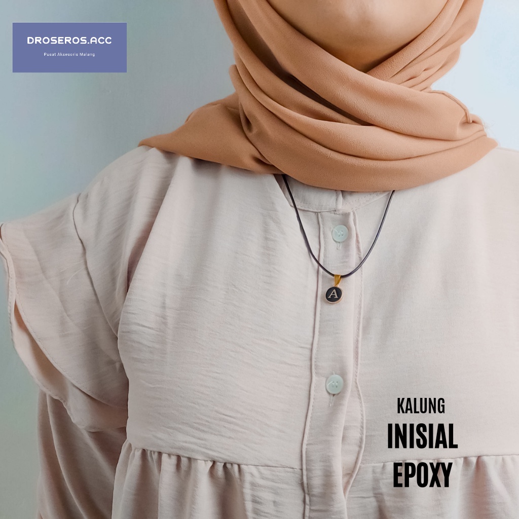 TERMURAH Kalung Liontin Inisial Huruf Nama Koin Enamel Epoxy Abjad A-Z Tali Korea Waterproof 1.5mm U