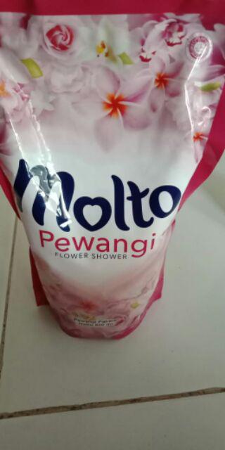 Molto Pewangi Dan Pelembut Pakaian