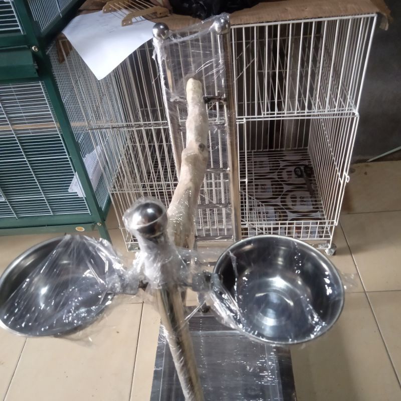 kandang burung Kaka tua