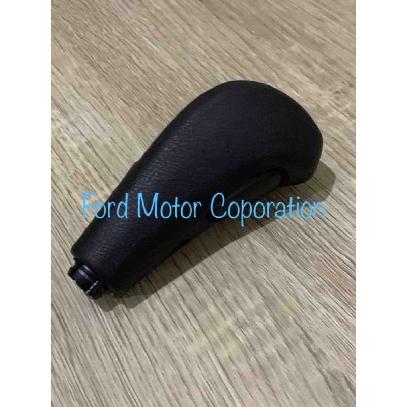 Knob shift tuas matic operan transmisi Ford Fiesta oem