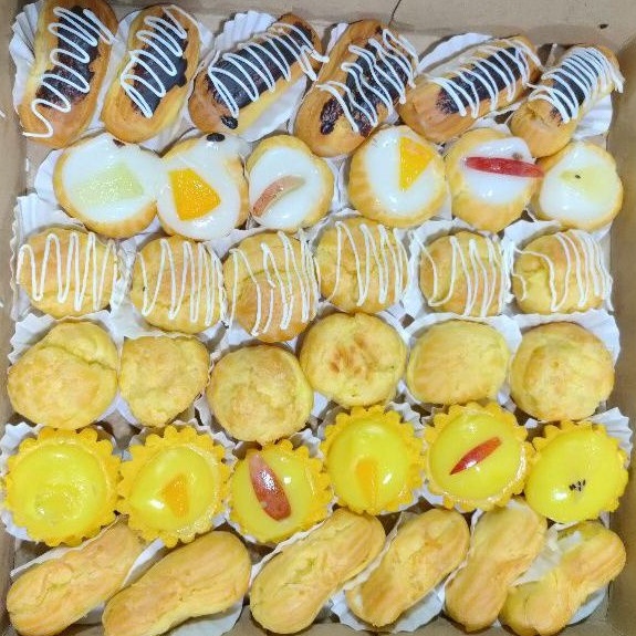 

Aneka kue tradisional jajanan pasar sus isi 36pcs