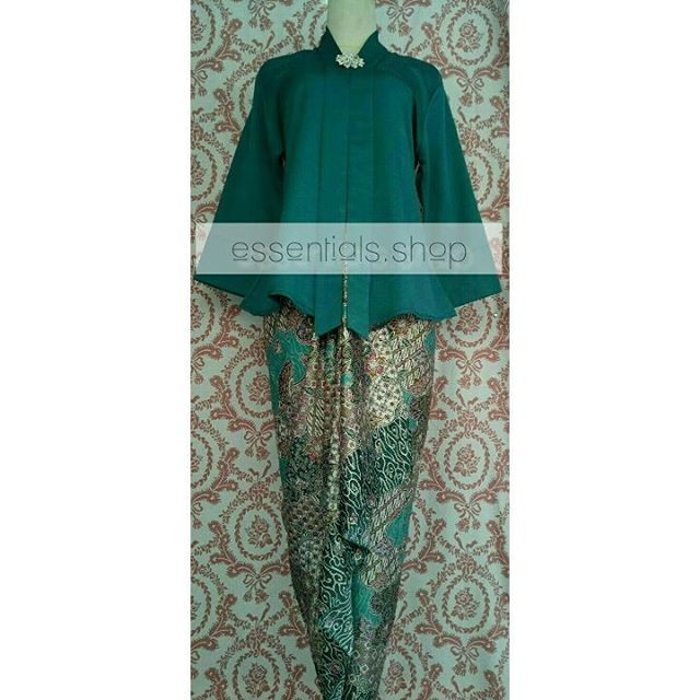 Kebaya Kutubaru Luna Set Dark Green