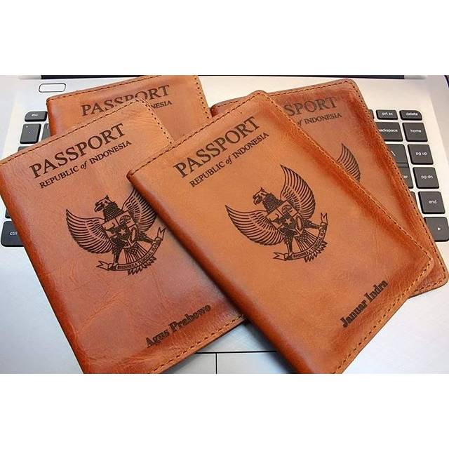 Passport Case Gravir Nama