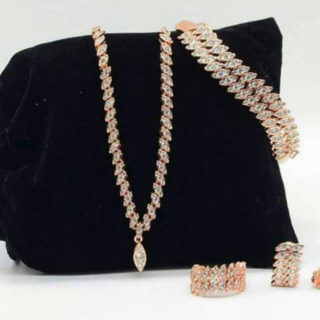 Set berlian tura padi