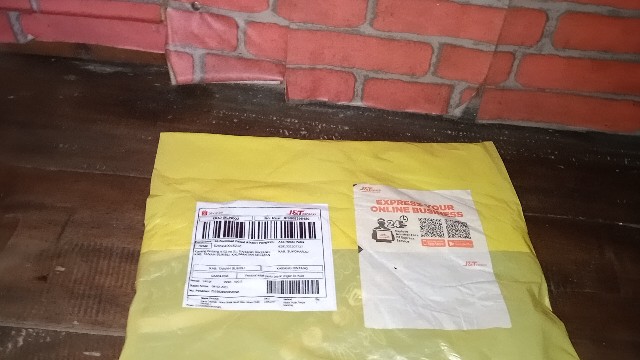 Kaos Dashiki - Kaos Batik Motif Biku Hitam Putih - Ukuran L