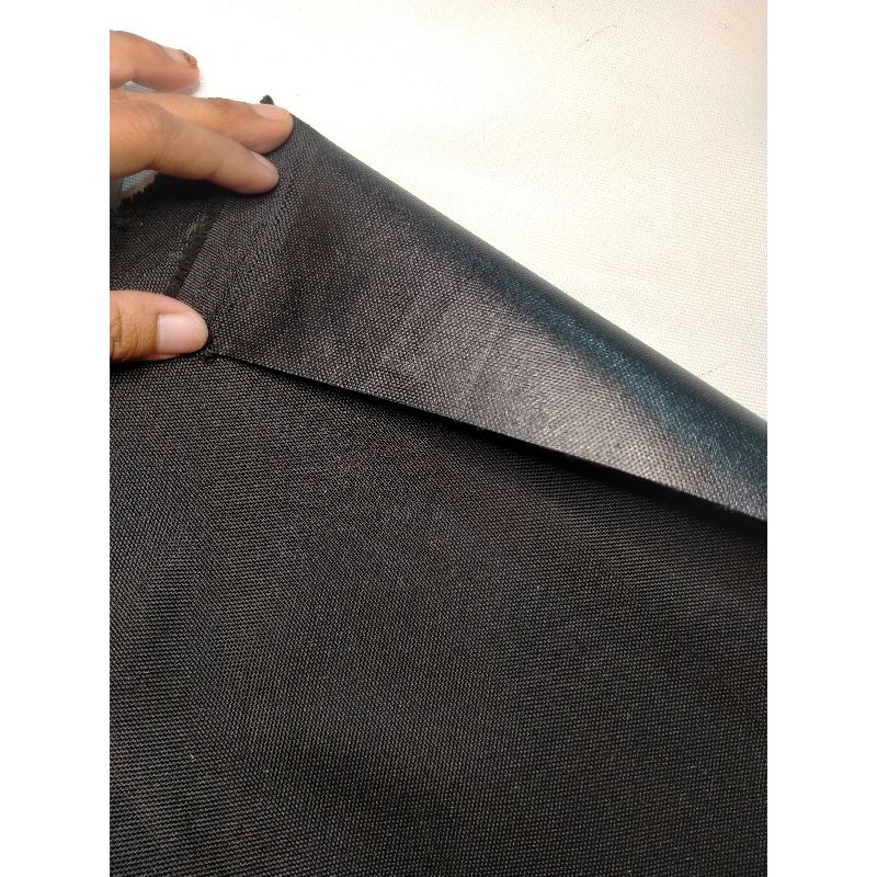 Kain Cordura Hitam