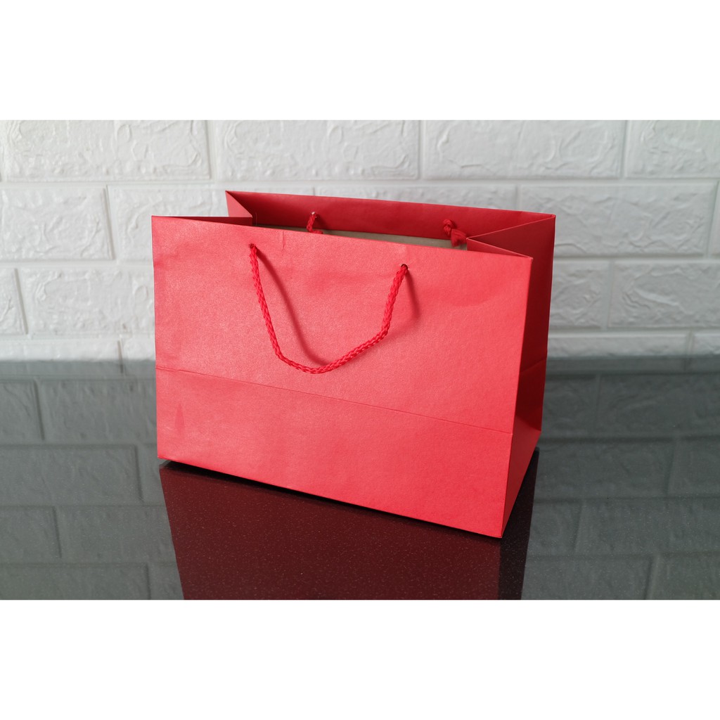 

Paperbag Red Craft Uk. 27 x 18,5 x Tebal 15 cm