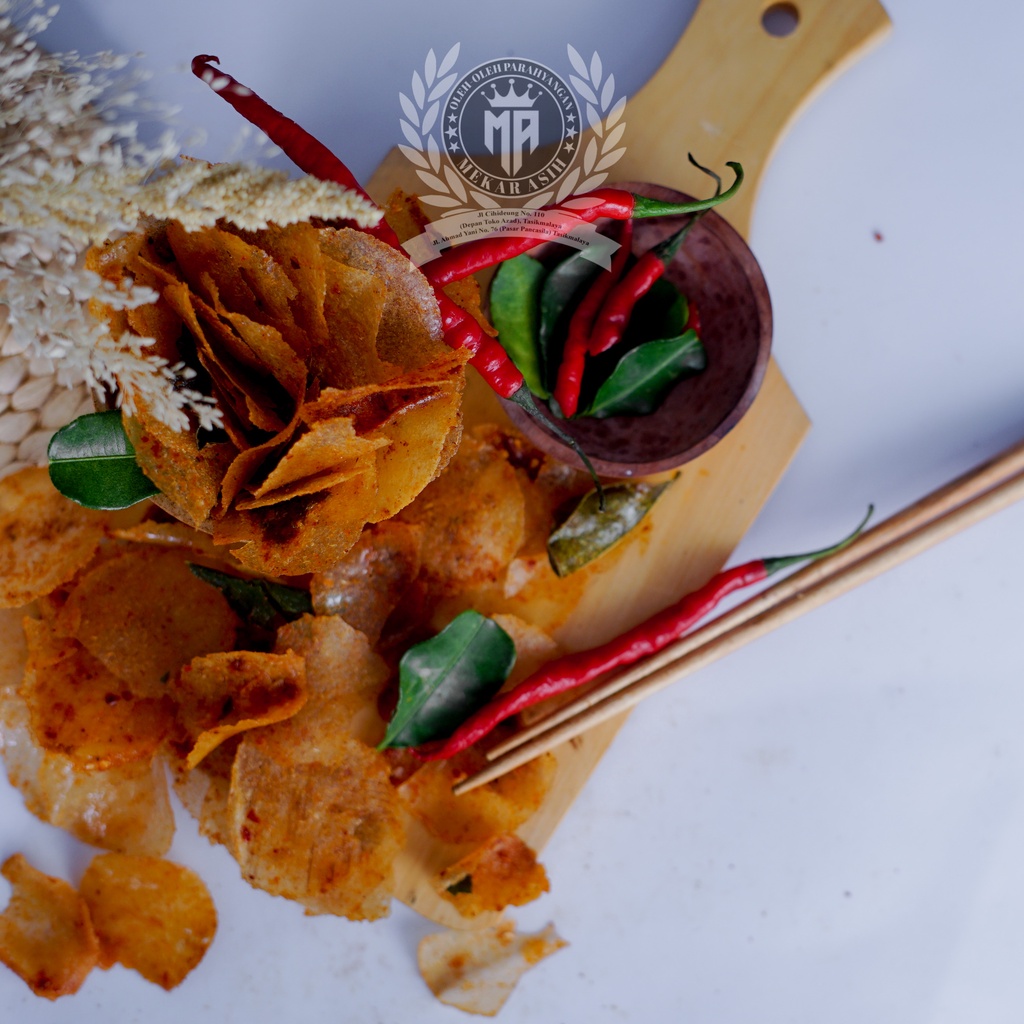 

Keripik Kaca Pedas Daun Jeruk Mekar Asih