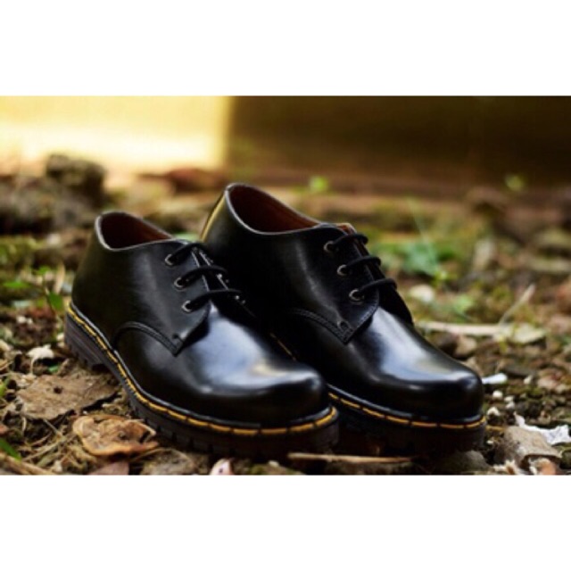 Sepatu Boots Docmart Dr Martens Pria/Wanita 3 hole