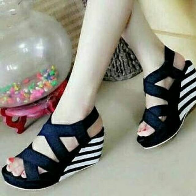 NunuLisaTan - Termurah 2 Warna Sepatu Hak Wedges Wanita Casual Santai Pesta Blaster