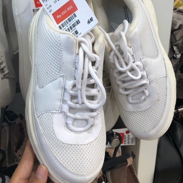 Sepatu putih white shoes hnm h&m