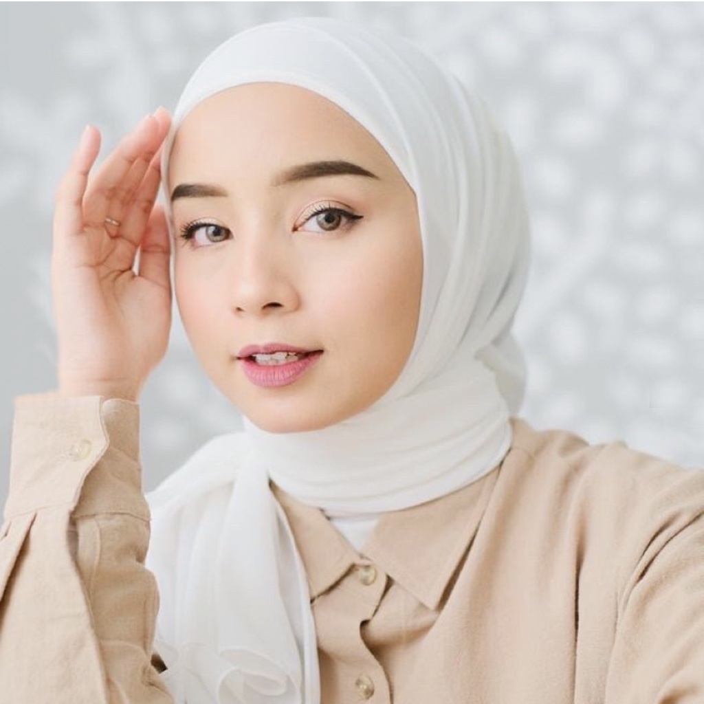 Hijab muslimah segi empat melayu