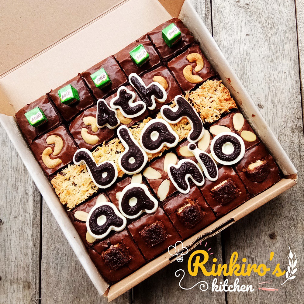 

Fudge Brownies Size Medium + Ucapan